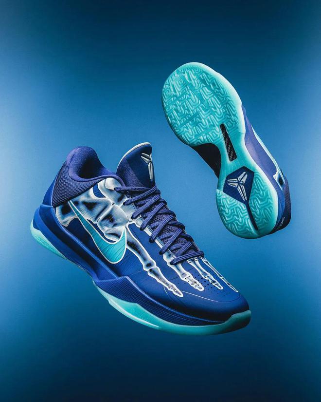 Kobe 5 创新低涨价最猛的竟是这双！qy千亿球友会近期「热门新鞋」市价汇总！(图10)