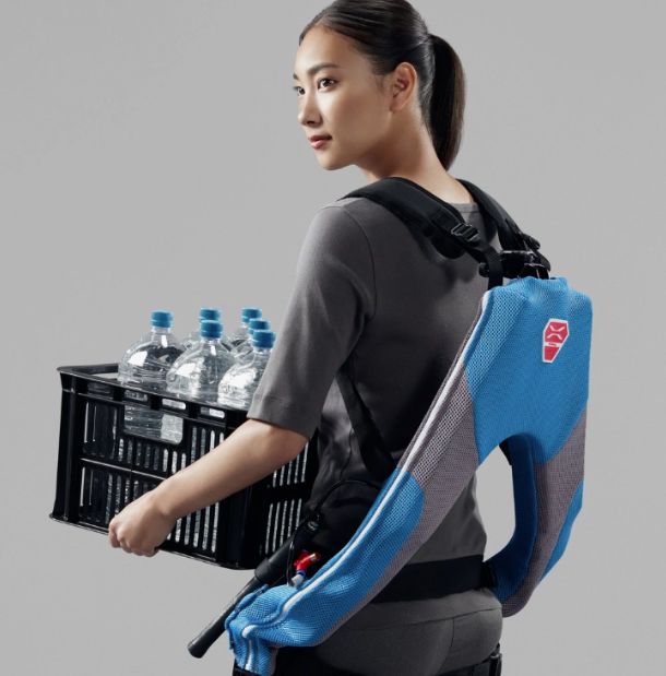 奥展示—2024全球十款AI外骨骼机器人qy千亿国际32kmh外骨骼助力摘金冬(图2)