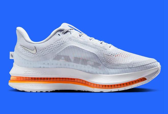 Nike跑鞋把能给的都给足了千亿国际网站配置诱人！这双(图2)