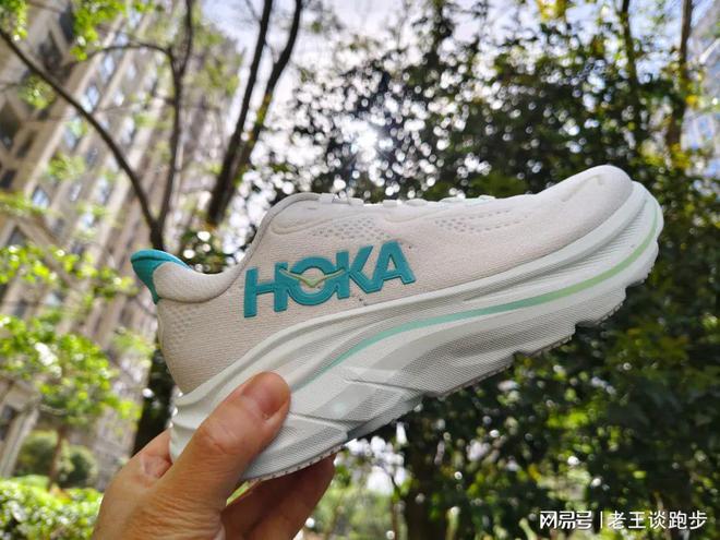 10：恰到好处的卓越跑鞋HOKA CLIFTON(图10)